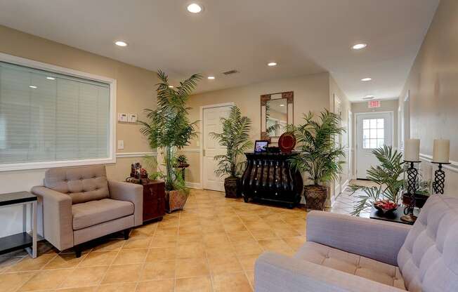Shadowbluff Apartments