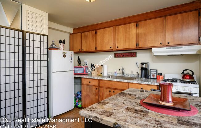 2 beds, 1 bath, 800 sqft, $1,295, Unit 124