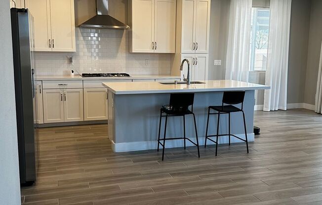 Modern 2-Story Home Built in 2023 – Move-In Ready!