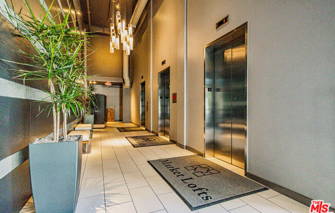 Studio, 1 bath, 660 sqft, $2,700, Unit 609