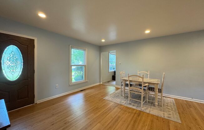 Beautiful 3 Bed 2.5 Bath Single Family Home On Large Private Lot In Manassas
