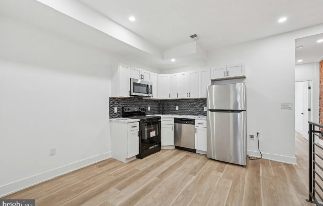 3103 N 9 ST