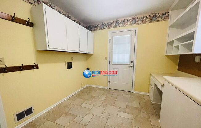 3 beds, 2 baths, $2,295