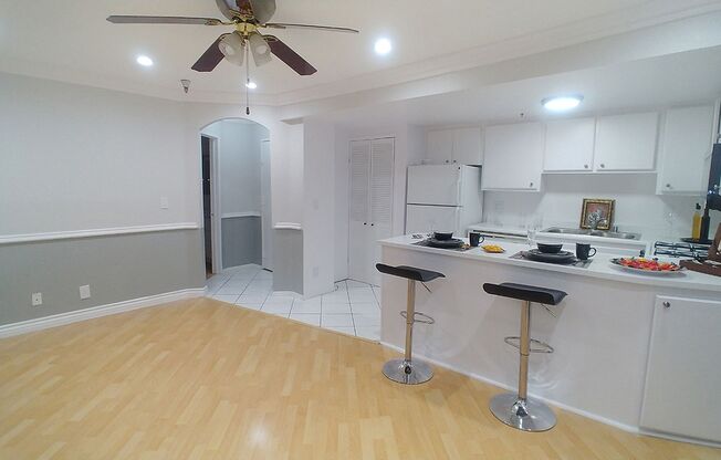 2 beds, 2 baths, 910 sqft, $2,550, Unit 308