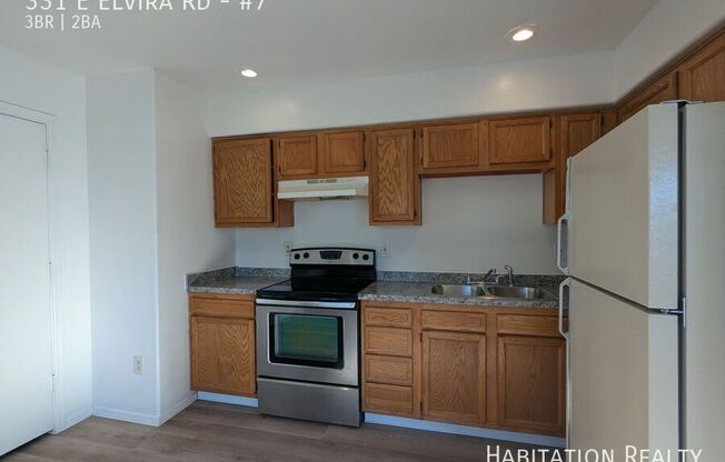 331 E ELVIRA