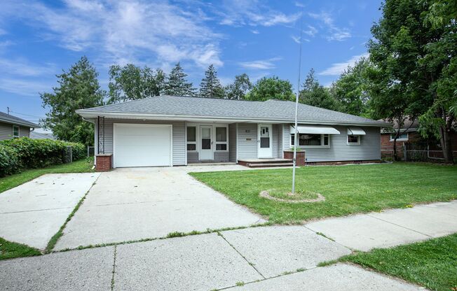2 bed, 1 bath –1270 SF – Nice Ranch Single Family Home (Appleton)