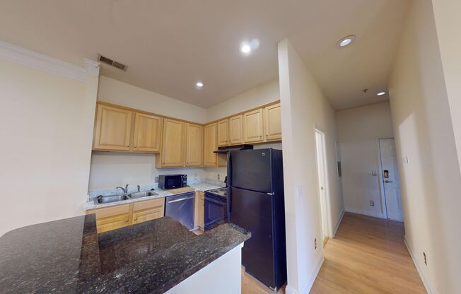 2 beds, 2 baths, $1,550