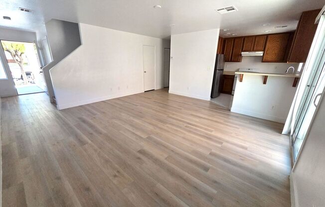 2 Story 3Bedroom Available 5034 Aesop