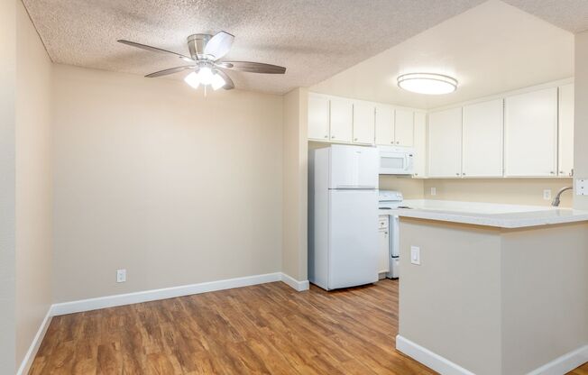 1 bed, 1 bath, 555 sqft, $1,795, Unit 47