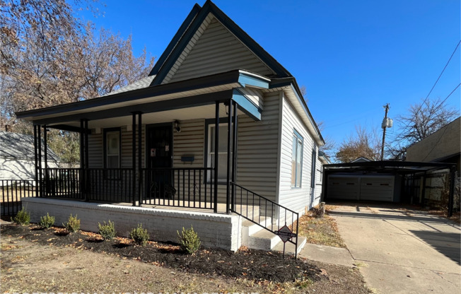 3 Bed/1 bath home with 2 car garage for rent!