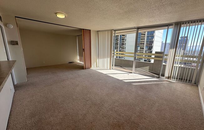 1 bed, 1 bath in the heart of Downtown Reno!