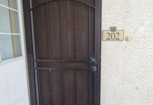 Upstairs 3 Bedroom condo