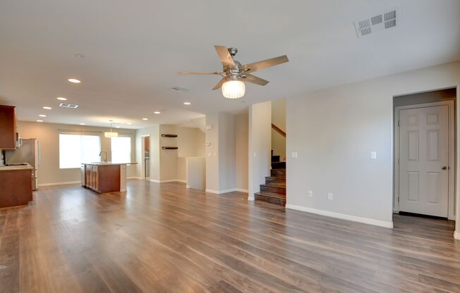 RARE STRIP & MOUNTAIN VIEWS | PRIVATE ROOFTOP DECK