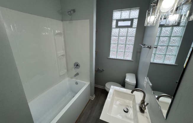 1009 A S 11 ST