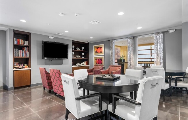 2 beds, 2 baths, 1,050 sqft, $3,450, Unit 206