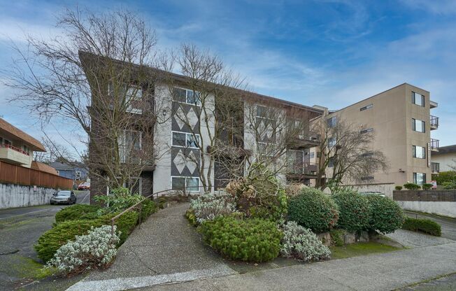 5630 California Ave Apartments