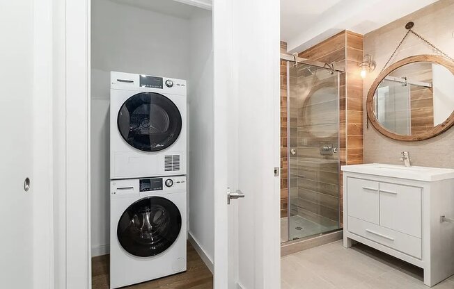 1 bed, 1 bath, $3,827, Unit PHC