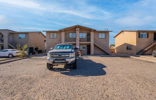 2 beds, 1 bath, 500 sqft, $925, Unit 102