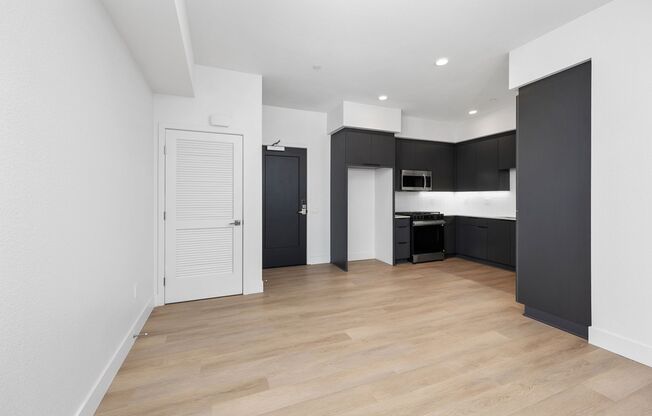 1 bed, 1 bath, 629 sqft, $2,600, Unit 301