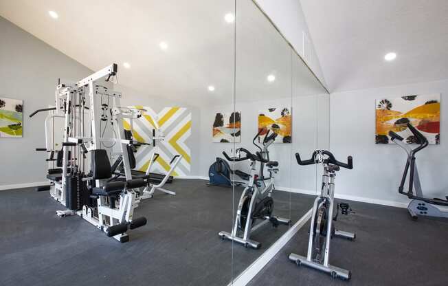 Gym with mirror wall at Villas Del Cielo Aprartments in Albuquerque New Mexico October 2020