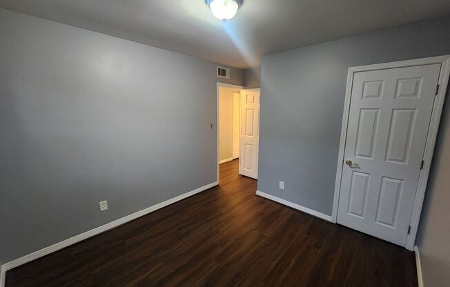 3 beds, 1 bath, $1,295