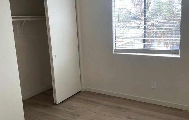 2 beds, 1 bath, 707 sqft, $1,239, Unit 7224