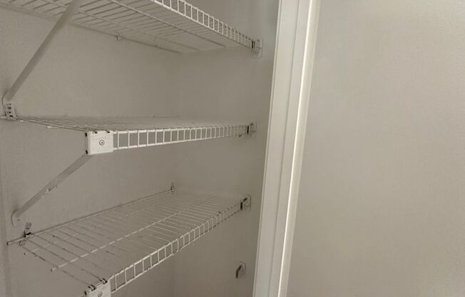1 bed, 1 bath, 564 sqft, $995, Unit 2