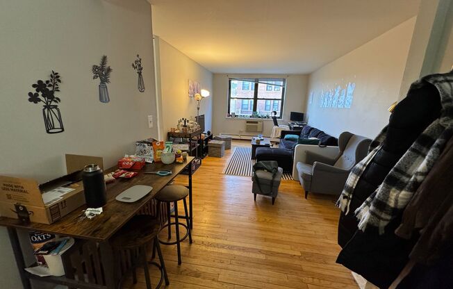 1 bed, 1 bath, 700 sqft, $1,650, Unit 541-402