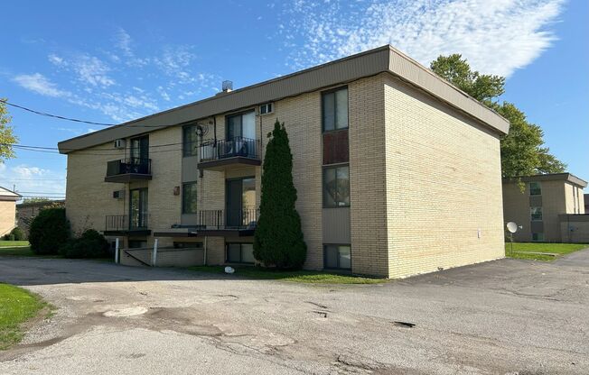 Maple Heights - 1 Bedroom Apartment