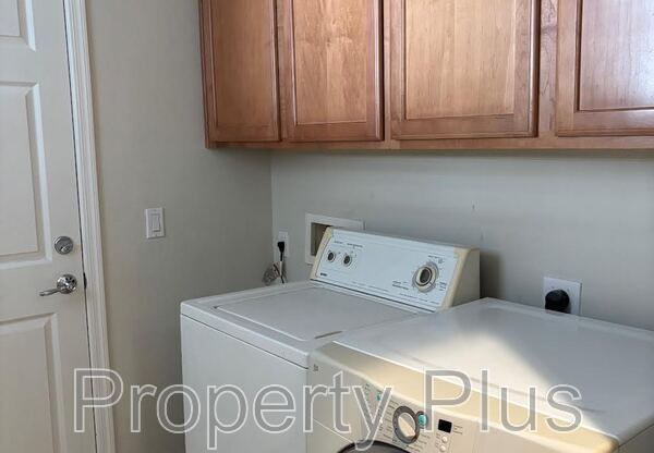2140 W TALLGRASS TRL
