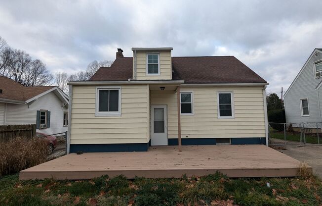 3-Bedroom, 1-Bathroom Single Family Home for Rent in Barberton, Ohio