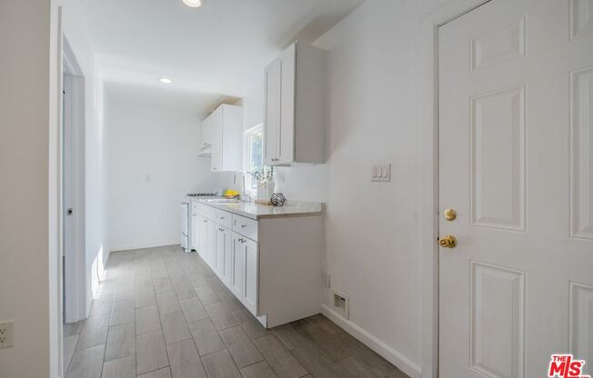 1 bed, 1 bath, 360 sqft, $1,895