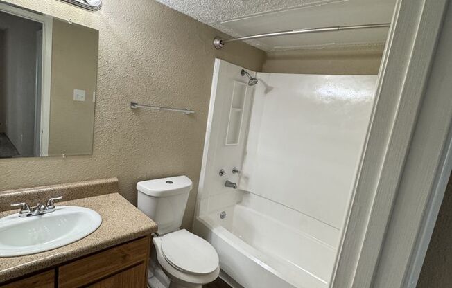 1 bed, 1 bath, 615 sqft, $885, Unit 401