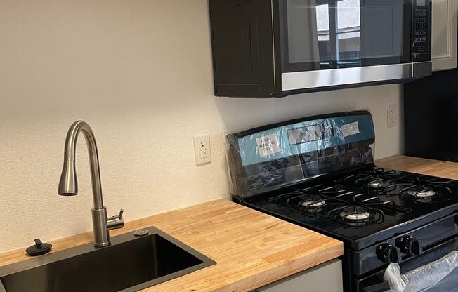 Studio, 1 bath, 500 sqft, $1,499