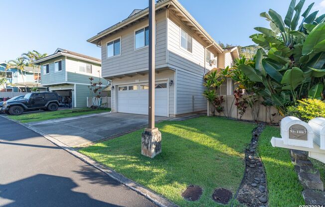 Immaculate 3bd/2.5 SF Home With Upstairs Office Nook & Bonus Room