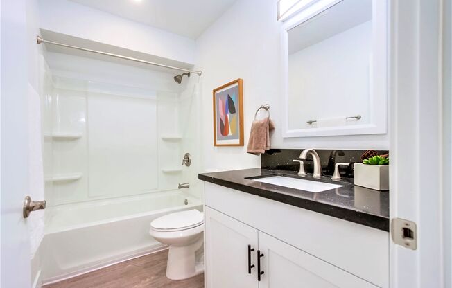 3 beds, 2.5 baths, 1,222 sqft, $3,295, Unit 34
