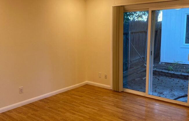 3 beds, 2 baths, $2,825, Unit 1024 J Street