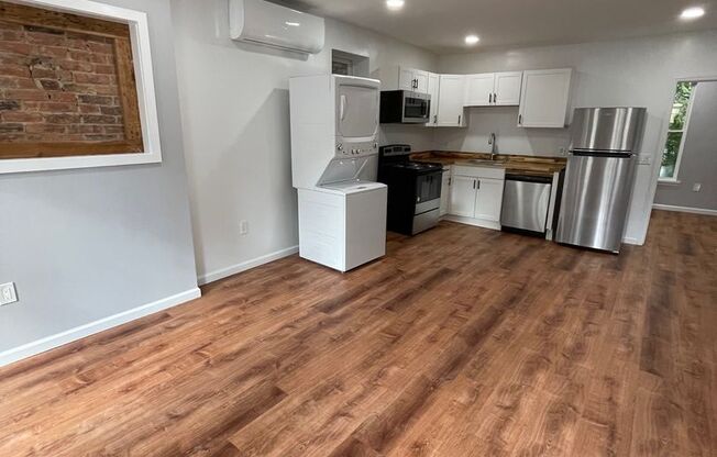 1 bed, 1 bath, 750 sqft, $1,425, Unit Unit 2