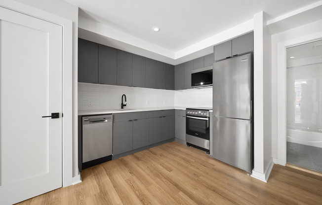 317 W 51 ST