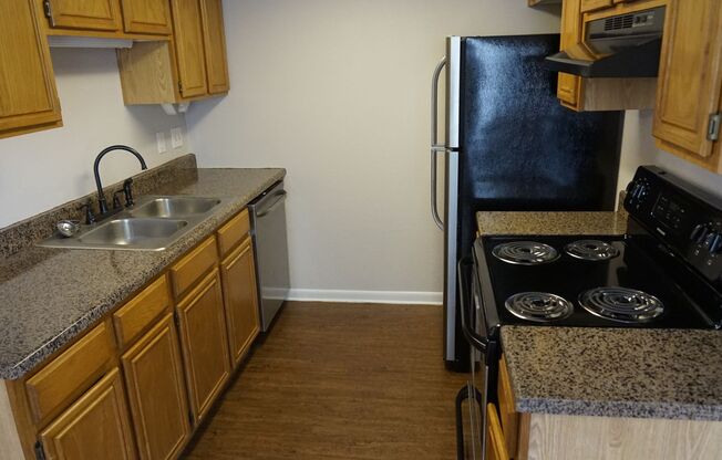 2 beds, 1.5 baths, 1,041 sqft, $850, Unit Apt A