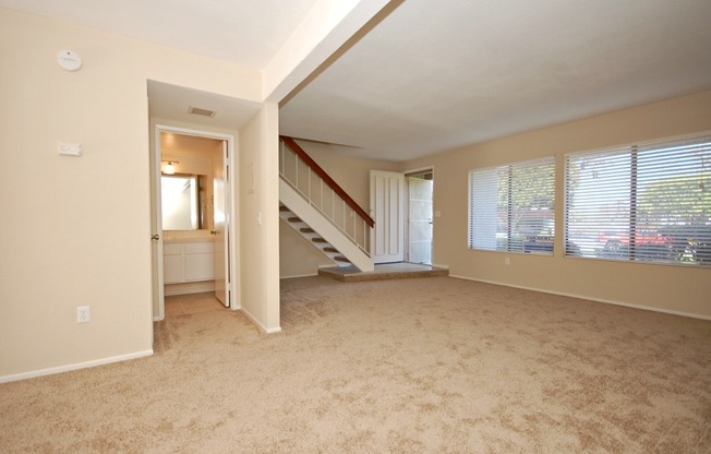 Beautiful 4BR/2.5BA Condo in Tanglewood!!!