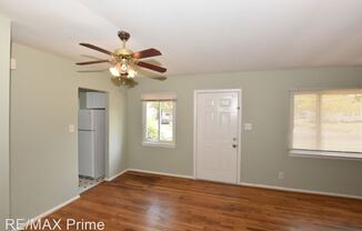 1401 River Oaks Dr.
