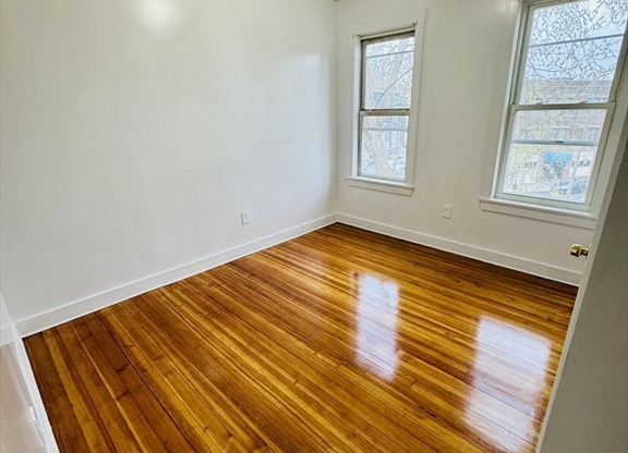 11 COLONIAL AVE