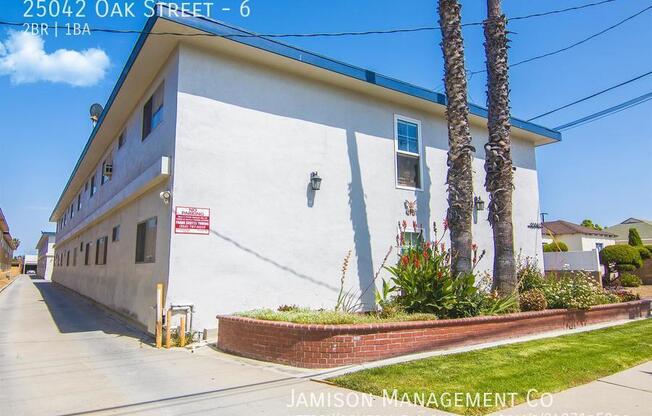 25042 Oak Street