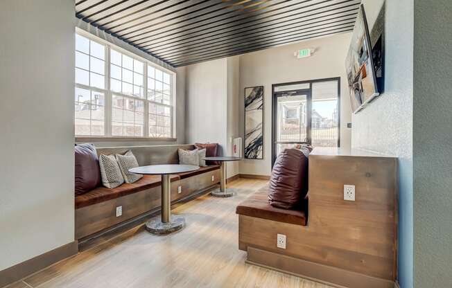 Bench seating in resident clubhouse - Emmersyn at Lone Tree
