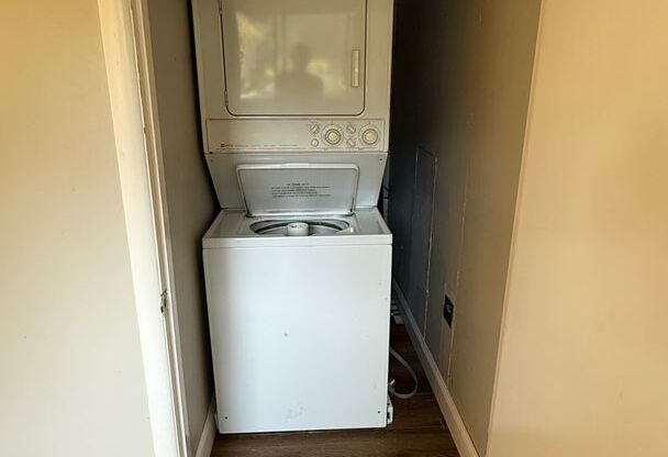 2 bedroom Charming Home Multnomah Village Video Attached.
