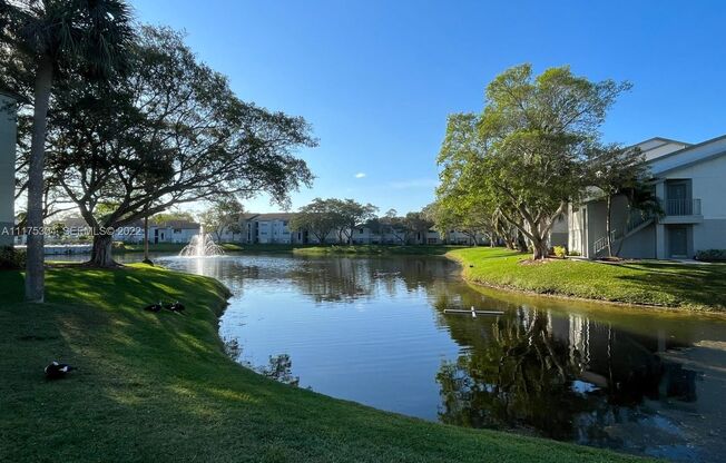 2 beds, 2 baths, $1,950, Unit Unit #128