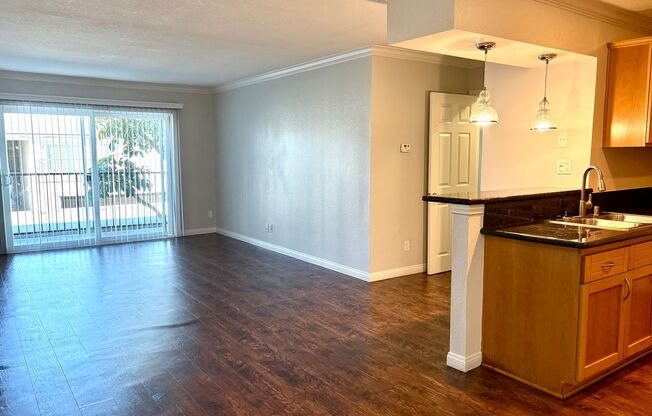 1 bed, 1 bath, 736 sqft, $2,150, Unit D039
