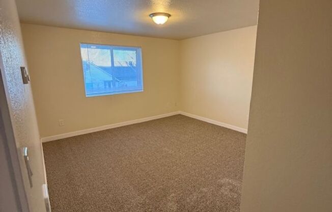 2 beds, 2 baths, 1,100 sqft, $1,525, Unit 183-160