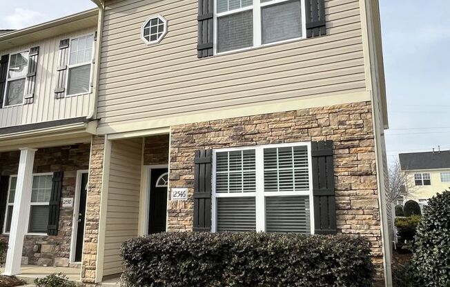 3 Bed, 2.5 Bath End Unit Townhome in Prosperity Church Area